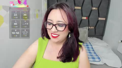 Snapshot of victoria_adamns chatting on 09.25.25 V I C T O R I A online show from 09.25.25