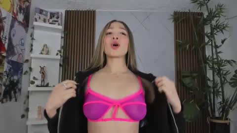  Victoria for you  online show from 02.08.25