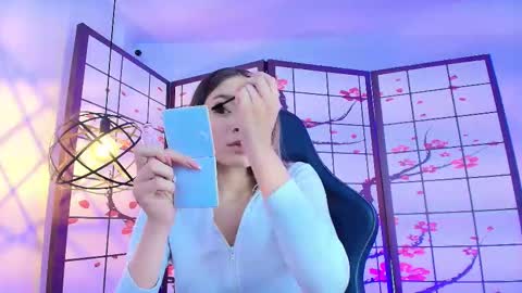  Victoria for you  online show from 10.10.25