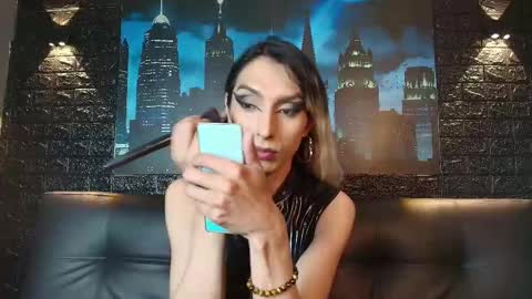 Victoria online show from 11.13.25