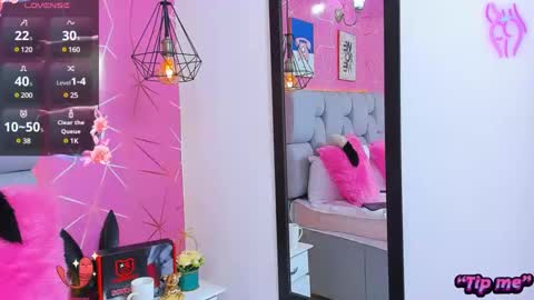 Snapshot of victoria_beckers chatting on 01.21.25 VictoriaBeckers online show from 01.21.25