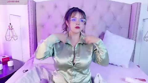 Snapshot of victoria_cherry_ chatting on 04.20.26 victoria_cherry_ online show from 04.20.26