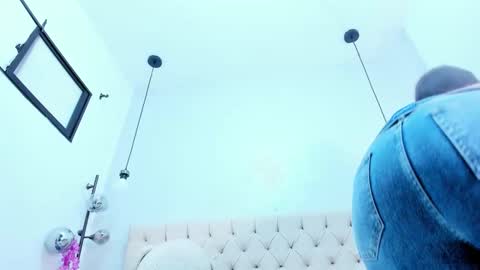 Victoria online show from 11.17.25