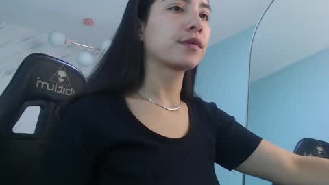 Snapshot of victoria_hernandez_t chatting on 03.07.26 Victoria online show from 03.07.26