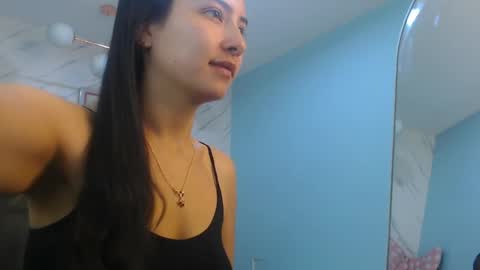 Snapshot of victoria_hernandez_t chatting on 04.13.26 Victoria online show from 04.13.26