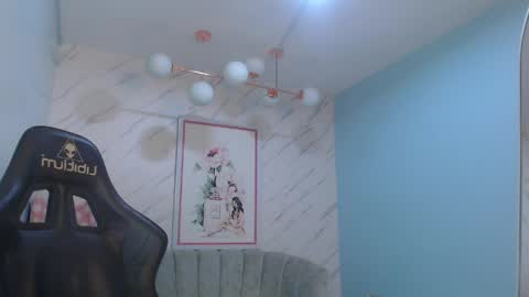 Snapshot of victoria_hernandez_t chatting on 04.16.26 Victoria online show from 04.16.26