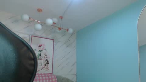 Snapshot of victoria_hernandez_t chatting on 06.24.26 Victoria online show from 06.24.26