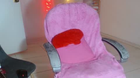 VICKY online show from 12.22.24