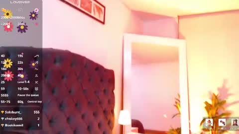 Snapshot of victoria_monteroo chatting on 06.20.26 Call me Vic online show from 06.20.26