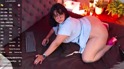 Snapshot of victoria_monteroo chatting on 06.22.26 Call me Vic online show from 06.22.26