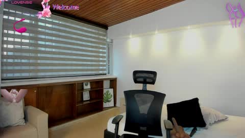 Victoria   Everyday From 1400 to 2130 Col Time online show from 04.12.26