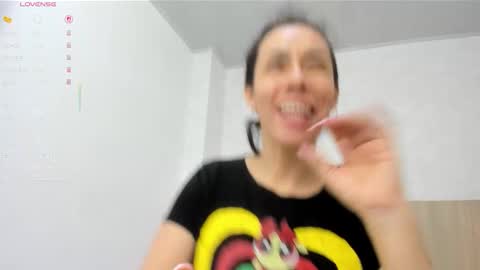 Snapshot of victoria_pachon chatting on 10.11.25 victoria_pachon online show from 10.11.25