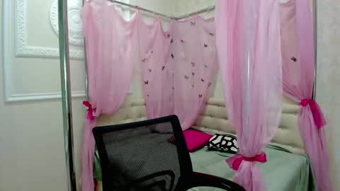 Victoria  online show from 01.16.26