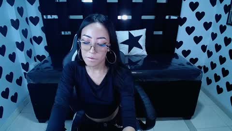 Victoria  online show from 02.12.25