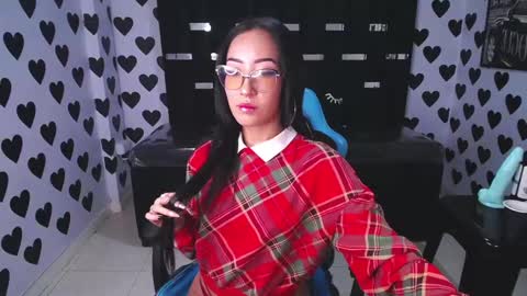 Victoria  online show from 02.22.25