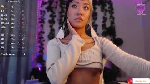 Snapshot of victoria_ricci_a chatting on 02.13.26 Victoria online show from 02.13.26