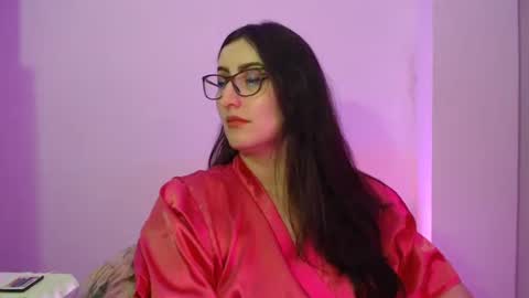 Victoria online show from 03.06.25