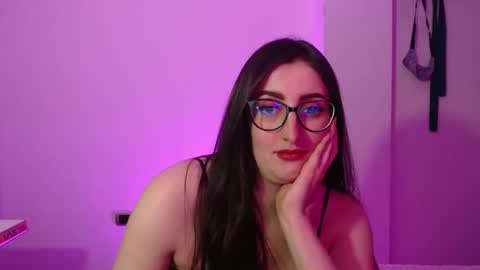 Victoria online show from 11.11.25