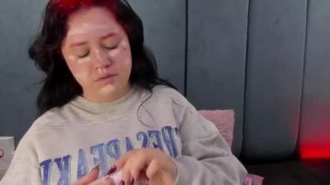 Victoria online show from 05.21.26