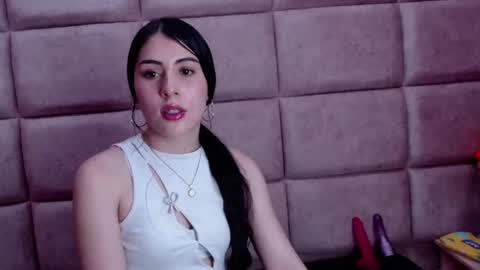 Snapshot of victoria_storm_ chatting on 02.08.25 victoria_storm_ online show from 02.08.25