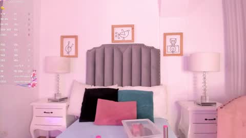 victoria  online show from 02.02.25