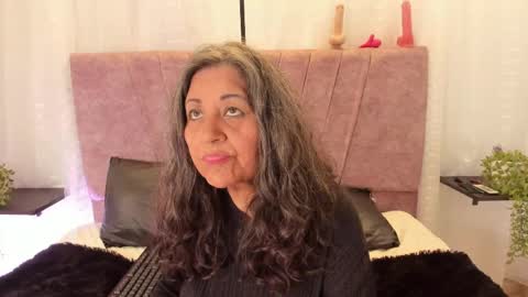 victoriaa_anderson_ online show from 04.15.26