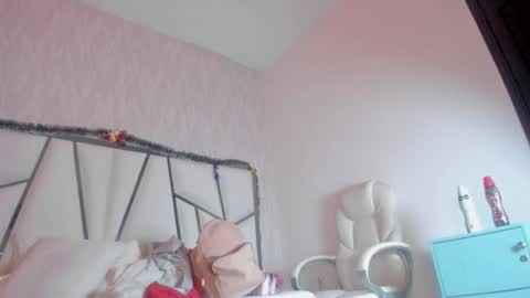 Victoria Sofia online show from 11.24.25