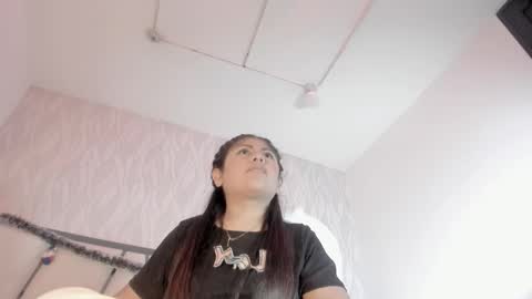 Victoria Sofia online show from 12.22.25