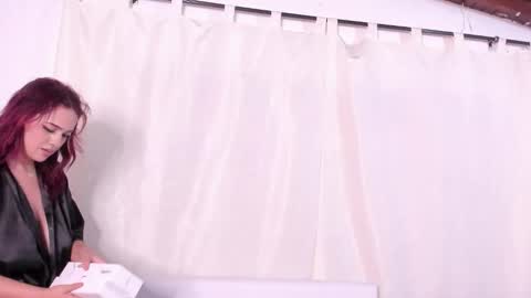 Victoria Zans  online show from 01.05.26