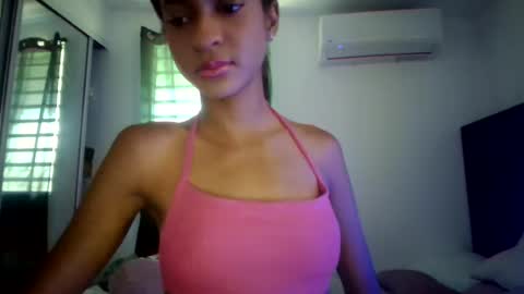 Snapshot of victoriaaa_xxx chatting on 06.18.26 Victoria xxx online show from 06.18.26
