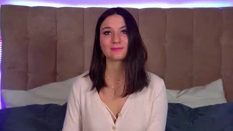 Victoria online show from 11.25.25