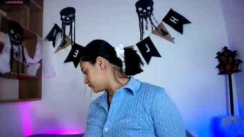 Victoria online show from 10.11.25