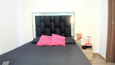 VICTORIA online show from 02.26.25