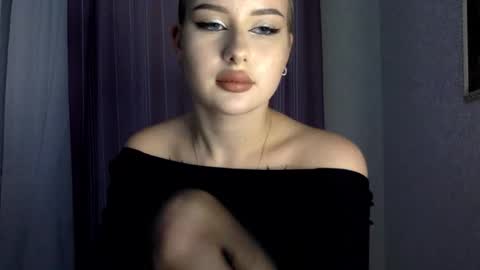 victoriacrystal_ online show from 09.25.25