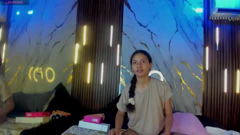 Victoria  online show from 11.10.25