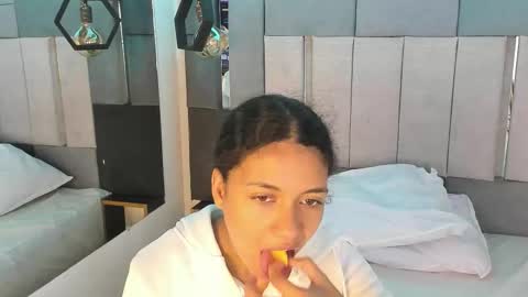 Victoria  online show from 02.13.26