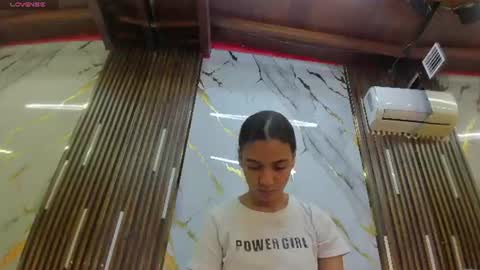 Snapshot of victoriaduarte chatting on 06.15.26 Victoria online show from 06.15.26