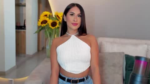 Vcitoria online show from 01.25.25