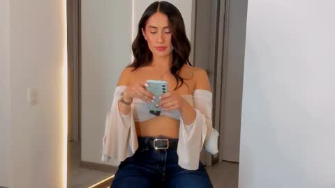 Vcitoria online show from 09.18.25