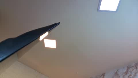 VICTORIA online show from 12.04.25