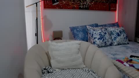 victoriahispanic online show from 03.03.25