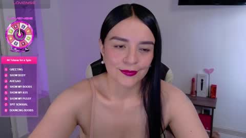 Snapshot of victoriahot_23 chatting on 04.24.26 Kim 3 online show from 04.24.26