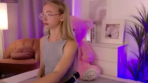 Victoria online show from 07.16.26