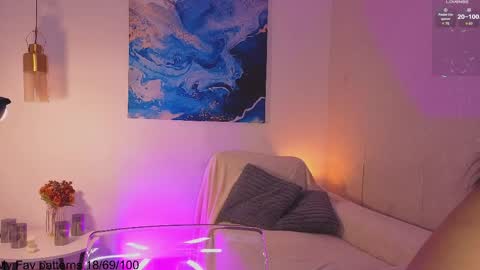 Maria Victoria online show from 04.11.26