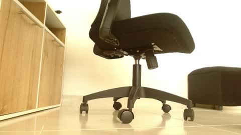 Victoria online show from 04.02.26