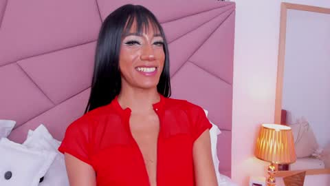 Snapshot of victoriaross1 chatting on 01.31.25 VictoriaRoss online show from 01.31.25