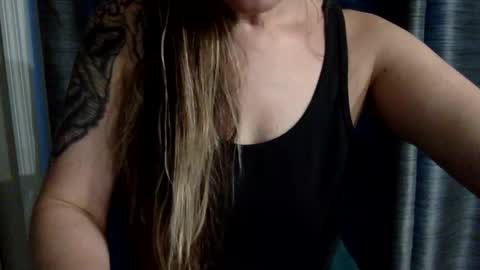 victoriaskyee online show from 04.11.26