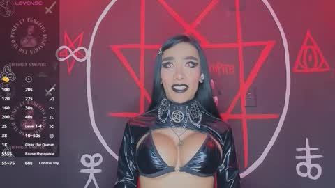 Snapshot of victoriavampire666 chatting on 10.27.25 Victoria Vampire online show from 10.27.25