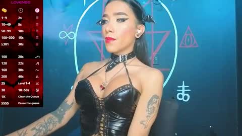 Snapshot of victoriavampire666 chatting on 11.13.25 Victoria Vampire online show from 11.13.25