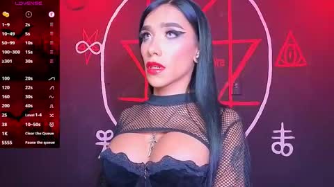 Snapshot of victoriavampire666 chatting on 11.16.25 Victoria Vampire online show from 11.16.25